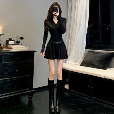 批发法式黑色长袖针织连衣裙子女秋<b class='q'>冬</b>季2025新款高级感巨好看收腰短裙