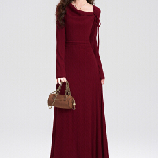 批发红色<b class='q'>复古</b>高级感连衣裙子2025年新款女秋装小个子气质收腰显瘦<b class='q'>长裙</b>