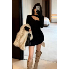 批发2026新款性感辣妹镂空长袖连衣裙子秋<b class='q'>冬</b>季黑色高级感修身包臀短裙