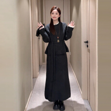 批发2026新款韩系灰色收腰针织<b class='q'>连衣裙</b>子女秋冬高级感气质毛衣套装长裙