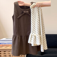 批发法式灰色碎花背心<b class='q'>连衣裙</b>子秋冬季2026新款巨好看新年穿搭花苞短裙