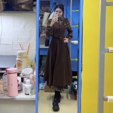 批发早春2026新款学院风假两件衬衫连衣裙子女秋冬季特别漂亮掐腰长裙