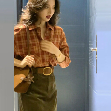 批发2026新款韩系氛围感穿搭套装长裙早春季复古气质格子衬衫连衣裙子