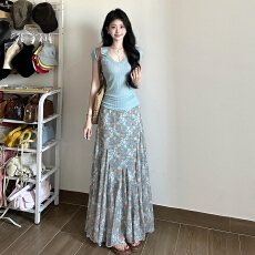 批发早春季短袖连衣裙子女装夏2026新款穿搭今年流行爆款<b class='q'>碎花</b>长裙套装