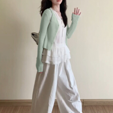 批发日系薄款绿色针织<b class='q'>开衫</b>白色背心半身裙三件套<b class='q'>女</b>夏2026新款休闲套装