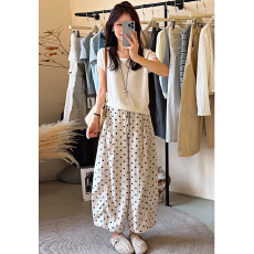 批发巨好看超火穿搭一整套2026新款短袖t恤女夏季阔腿裤漂亮两件<b class='q'>套装</b>