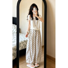 批发巨好看超火穿搭一整套2026新款短袖t恤女夏季阔腿裤漂亮两件<b class='q'>套装</b>