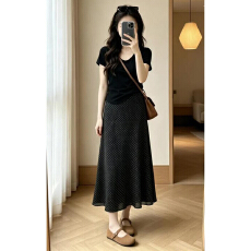 批发巨好看韩系穿搭一整套<b class='q'>连衣裙</b>子女夏季2026超火<b class='q'>黑色</b>上衣波点裙套装