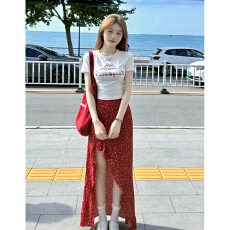 批发夏日绝美白色t恤短袖不规则<b class='q'>半身裙</b>子女夏季2026<b class='q'>新款</b>又甜又辣套装