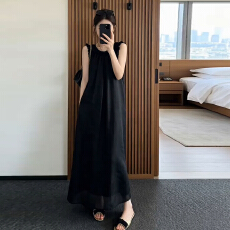 批发赫本风法式黑色无袖背心连衣裙子女<b class='q'>夏季</b>2026新款通勤气质宽松长裙
