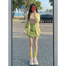 批发韩系氛围感穿搭一整套女秋夏季小个子多巴胺衬衫吊带短裙三件套装