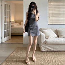 批发法式灰色无袖背心<b class='q'>连衣裙</b>子女夏季2026超火新款小个子收腰包臀短裙