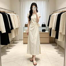 批发法式气质白色短袖碎花连衣裙子女<b class='q'>夏</b>季2026新款高级感收腰显瘦长裙
