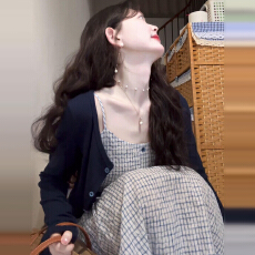 批发吊带格子连衣裙子女夏季2026新款巨好看漂亮早秋穿搭一整<b class='q'>套装</b>长裙