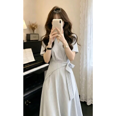 批发法式独特漂亮气质纯色短袖<b class='q'>连衣</b>裙子女2026夏季新款掐腰显瘦<b class='q'>长裙</b>