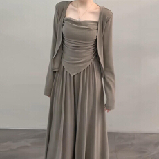 批发韩系巨好看穿搭一整套早秋2026新款灰色<b class='q'>长袖</b>上衣女阔腿<b class='q'>裤</b><b class='q'>三件套</b><b class='q'>装</b>
