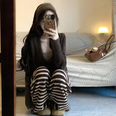 批发韩系慵懒风休闲针织套装女冬季新款v领针织毛衣条纹阔腿裤两件套