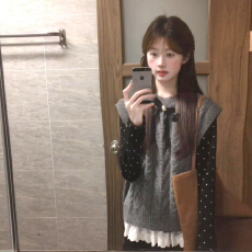 批发小个子甜美风灰色针织马甲女春圆领蝴蝶结叠穿背心设计感毛衣上衣