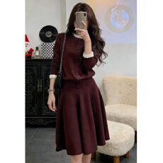 批发2026超火冬装一整套<b class='q'>高端</b>气质名媛小香风酒红色上衣半身裙套装女春