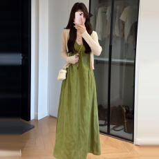 批发夏日绝美漂亮吊带连衣裙子两件套女早春高级感ootd穿搭一整套长裙
