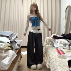 批发2026超火韩系穿搭一整套巨好看早春季蓝色<b class='q'>碎花</b>上衣女<b class='q'>裤</b>子两件套装