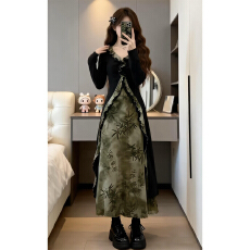 批发新中式国风绿色<b class='q'>连衣</b>裙子女早春2026新款巨好看穿搭一整套<b class='q'>长裙</b>套装