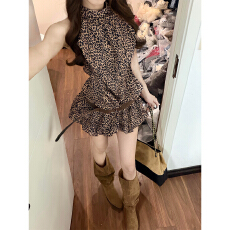 批发纯欲辣妹无袖挂脖<b class='q'>连衣裙</b>子女夏季2026新款海边度假风露背a字短裙