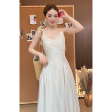 批发巨好看温柔风吊带连衣裙子女装春季2026新款盐系轻熟两件套装长裙