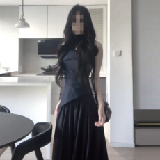 批发赫本风黑色无袖连衣裙子女装夏2026新款巨好看高级感穿搭<b class='q'>长裙</b>套装
