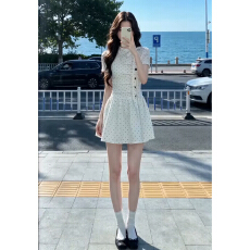 批发miu系穿搭白色<b class='q'>波点</b><b class='q'>连衣裙</b>子女夏季2026新款千金感绝美收腰a字短裙