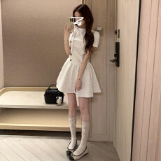 批发miu系穿搭白色<b class='q'>波点</b><b class='q'>连衣裙</b>子女夏季2026新款千金感绝美收腰a字短裙