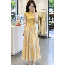 批发温柔法式复古穿搭一整套连衣裙衣服子碎花圆领飞飞袖上衣长裙套装