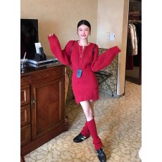 批发DULA好好家 10%羊毛拉链开衫短款毛衣女冬季+高腰短裙子+<b class='q'>袜套</b>套装