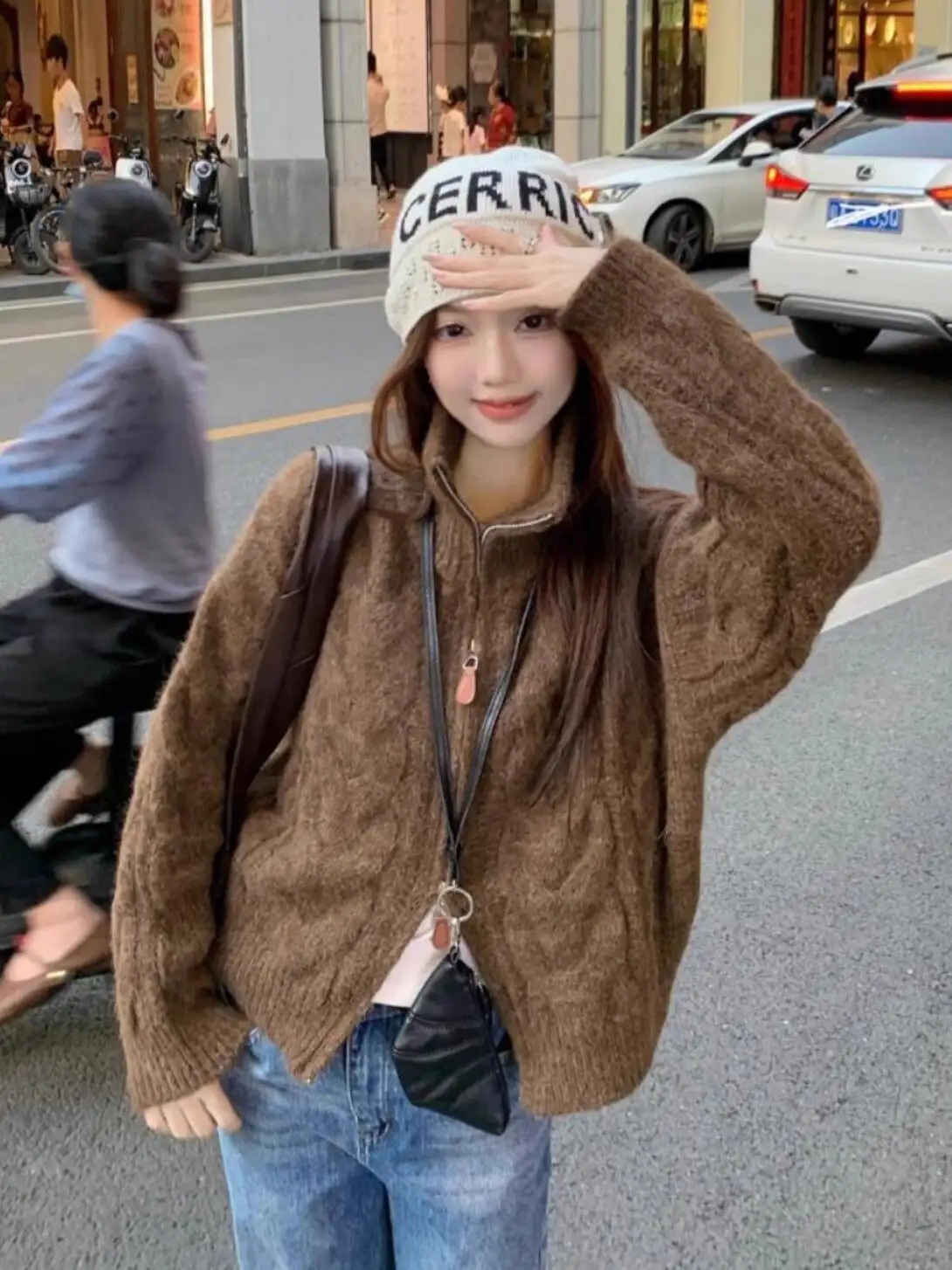 한국인기 루즈핏 스탠드 칼라 더블 지퍼 꽈배기 니트 가디건 상세 이미지 3