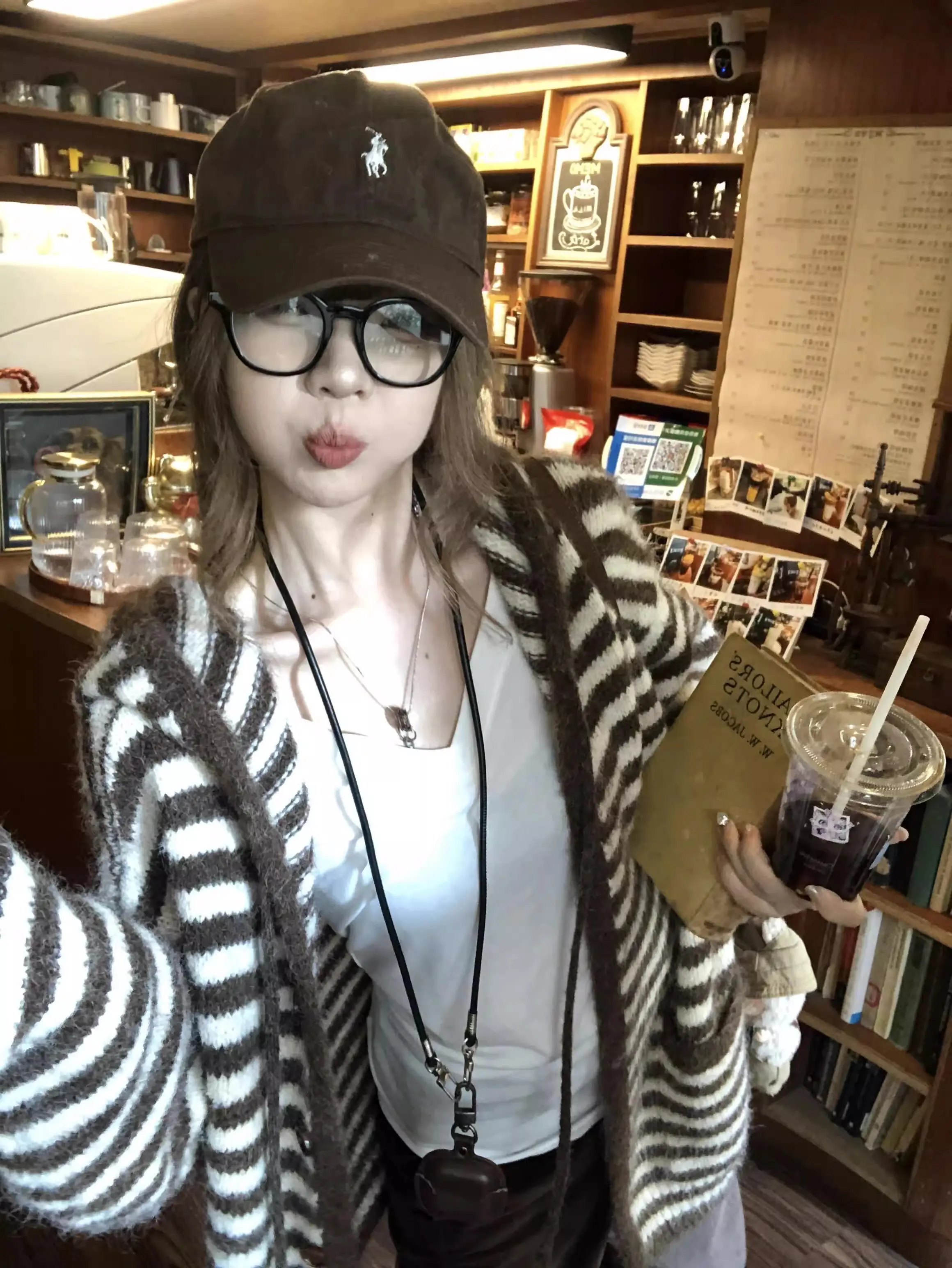 한국인기 루즈핏 브라운 스트라이프 후드 가디건 상세 이미지 6