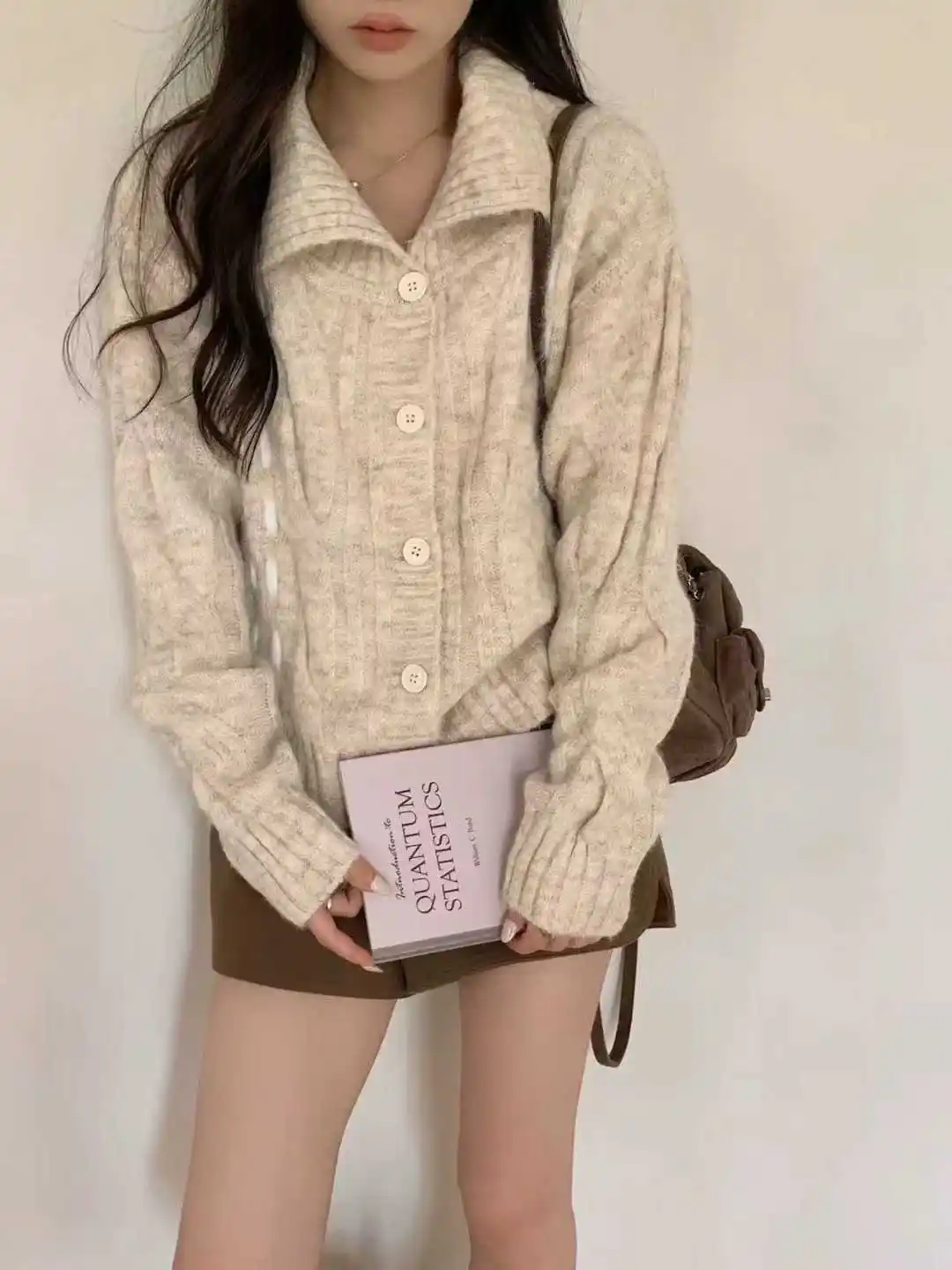 레트로 폴드 칼라 크롭 가디건 상세 이미지 4