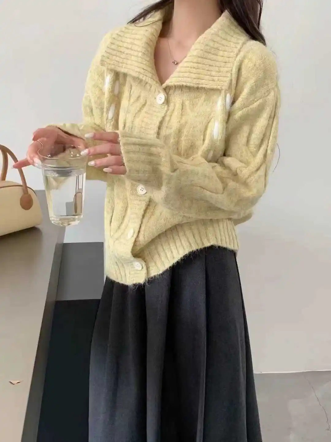 레트로 폴드 칼라 크롭 가디건 상세 이미지 5