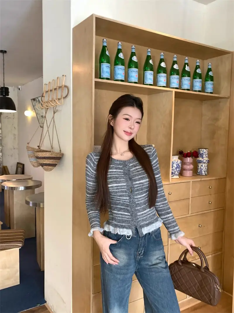 배색 스트라이프 울 가디건 상세 이미지 5