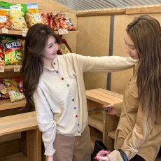 批发欧洲站小立领单排彩色扣子纯色<b class='q'>针织</b><b class='q'>开衫</b>秋冬新款时尚宽松长袖上衣