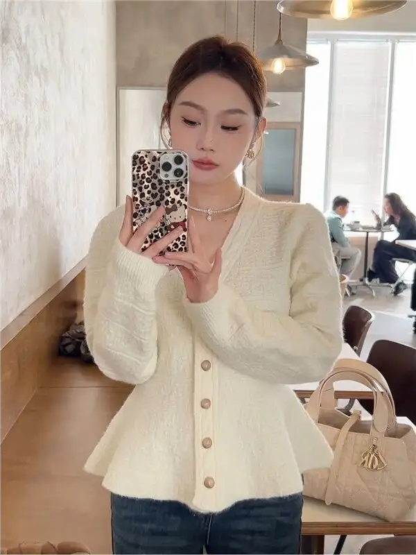 프렌치 샤넬풍 V넥 니트 가디건 상세 이미지 2