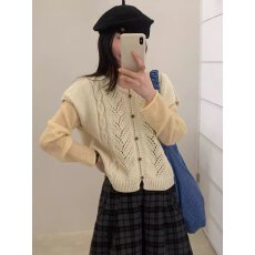 批发韩系设计感镂空绞花正反两穿针织马甲背心春<b class='q'>秋</b>季时尚宽松百搭上衣
