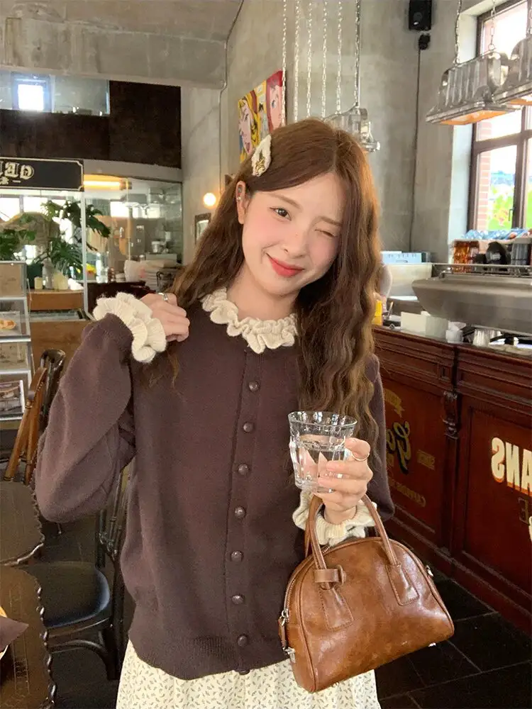 프릴 칼라 배색 니트 가디건 상세 이미지 1