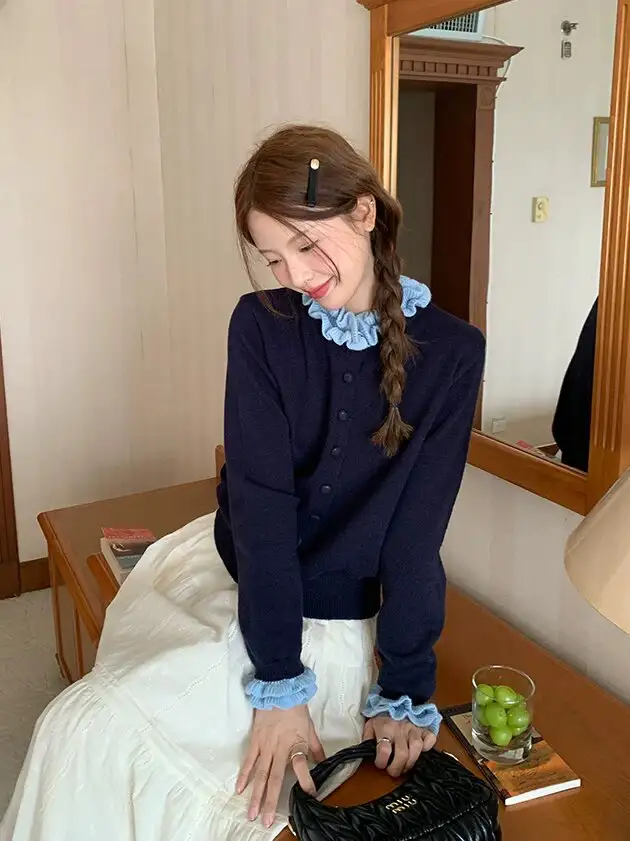 프릴 칼라 배색 니트 가디건 상세 이미지 3