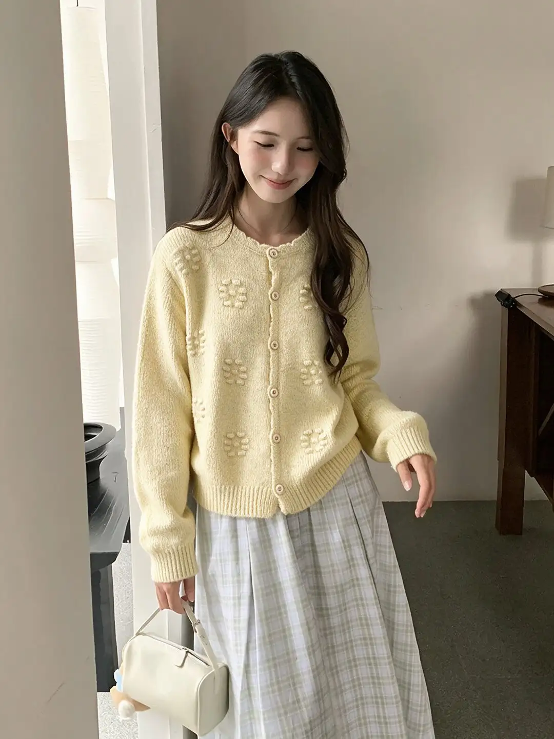 수제 크로셰 버튼 니트 가디건 상세 이미지 2