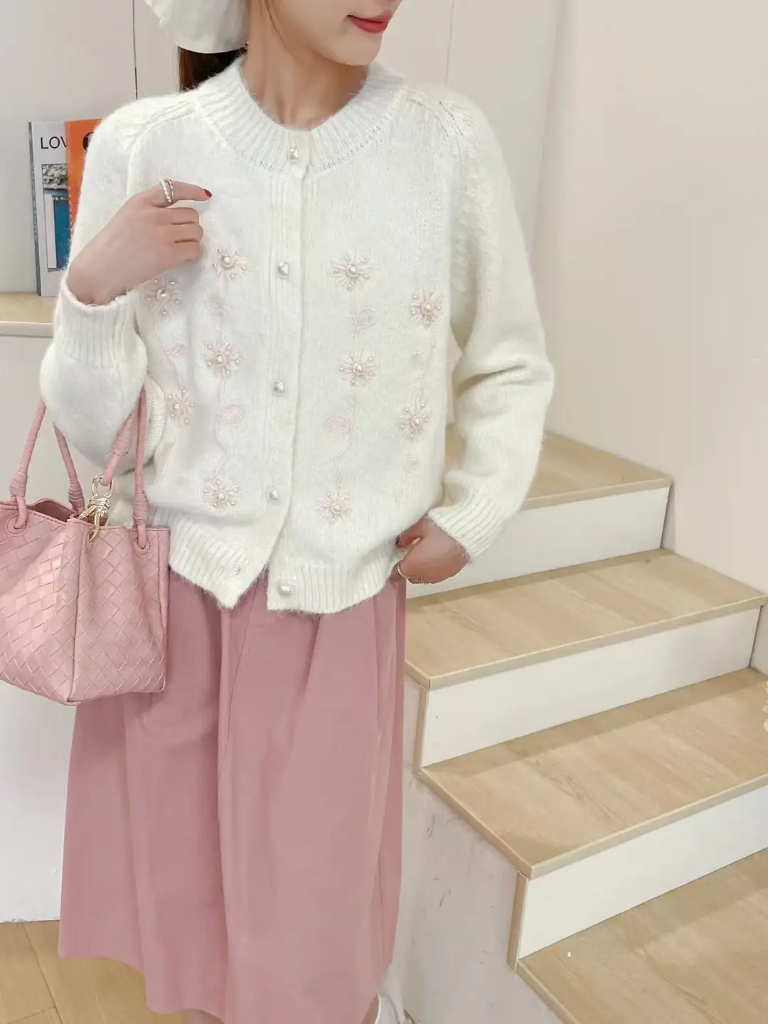 일본인기 러블리 플라워 자수 니트 가디건 상세 이미지 2
