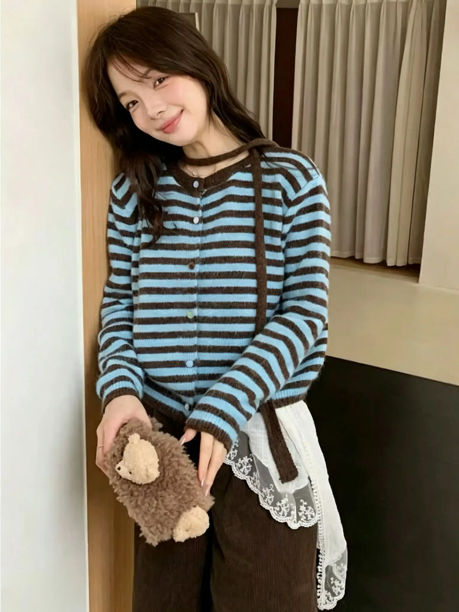 스트라이프 배색 루즈핏 가디건 상세 이미지 2