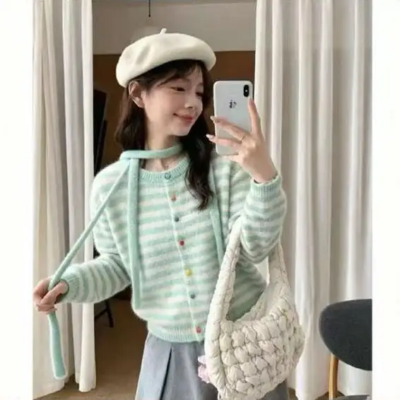 스트라이프 배색 루즈핏 가디건 상세 이미지 3