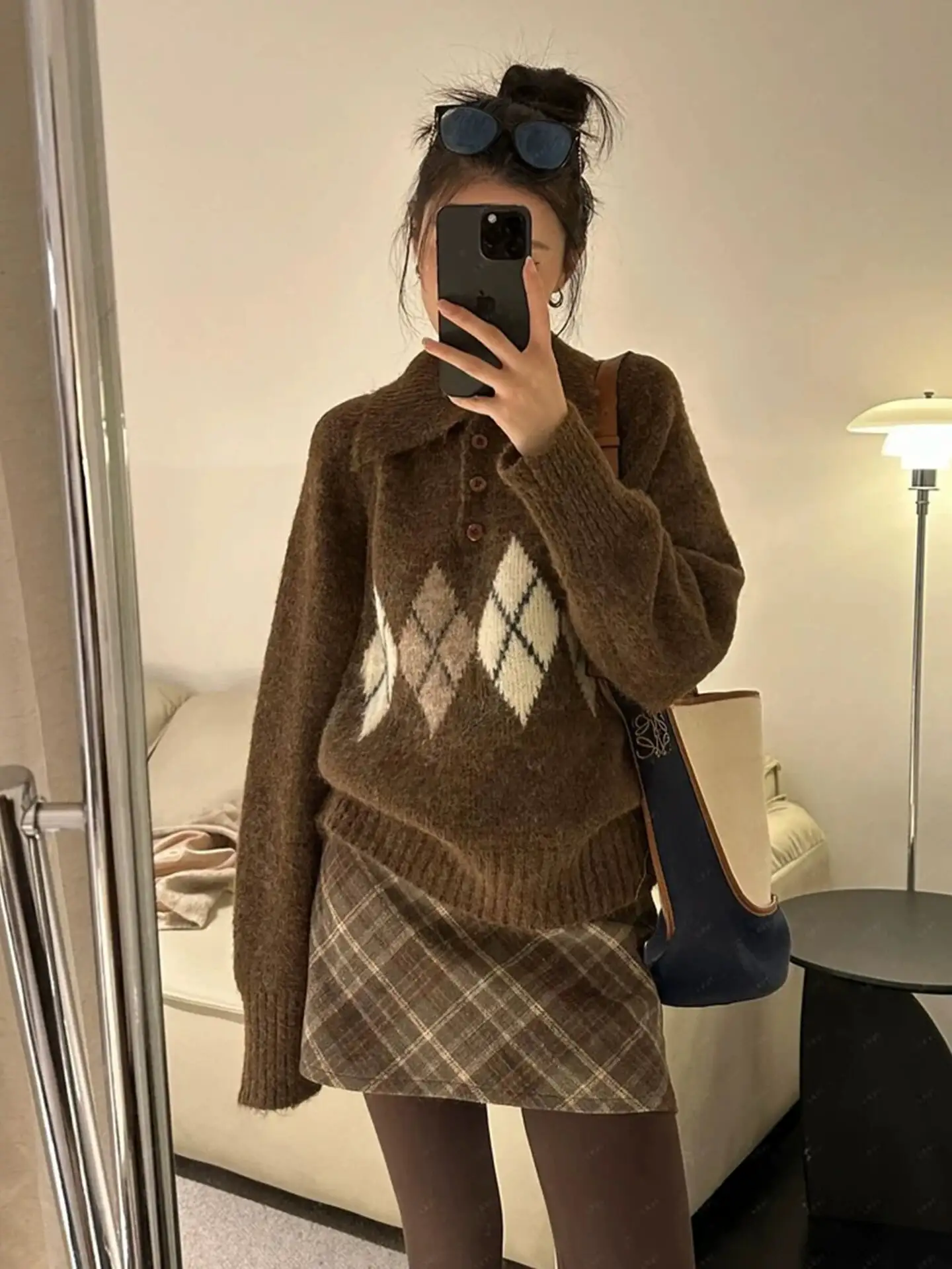 커피색 다이아몬드 패턴 폴로 칼라 니트 상세 이미지 1