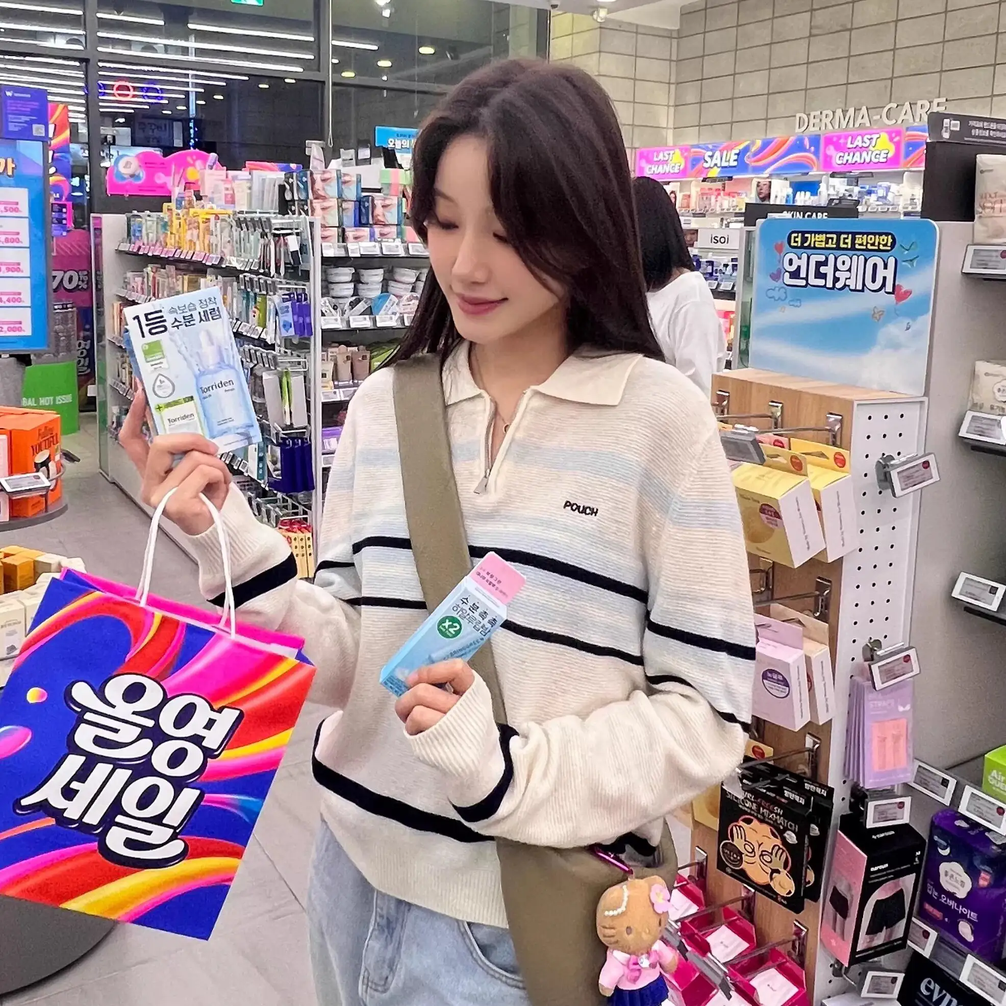 스트라이프 폴드 칼라 긴소매 니트 상세 이미지 2