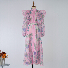 批发实拍新款碎花<b class='q'>荷叶边</b>长裙25秋季复古田园风收腰排扣<b class='q'>连衣裙</b>不规则裙